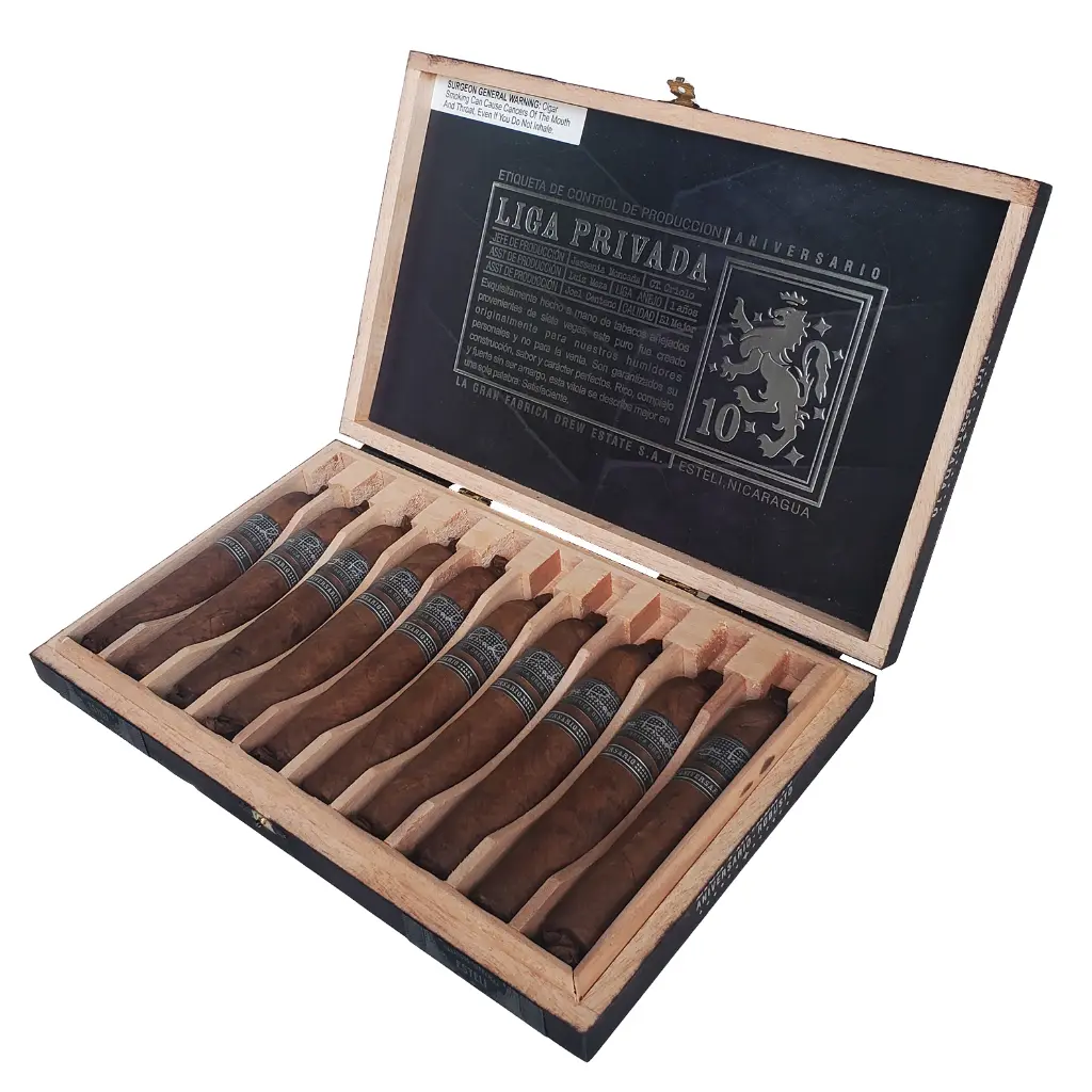 liga-privada-aniversario-robusto-box-open-tray.webp