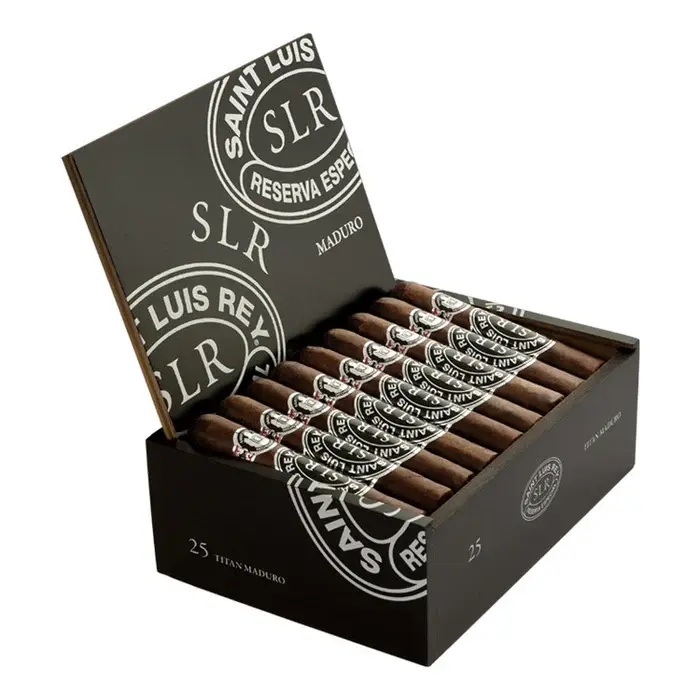saint-luis-rey-maduro-titan-box-open.webp