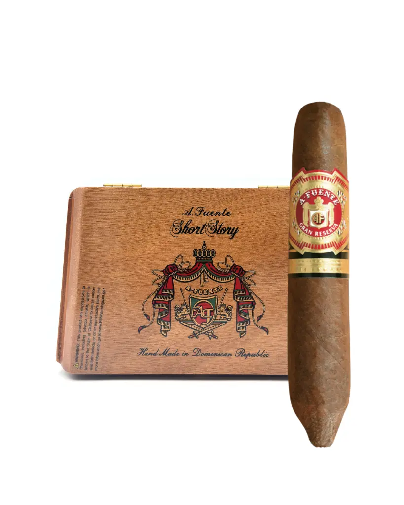 arturo-fuente-gran-reserva-short-story-box-and-cigar-display.webp