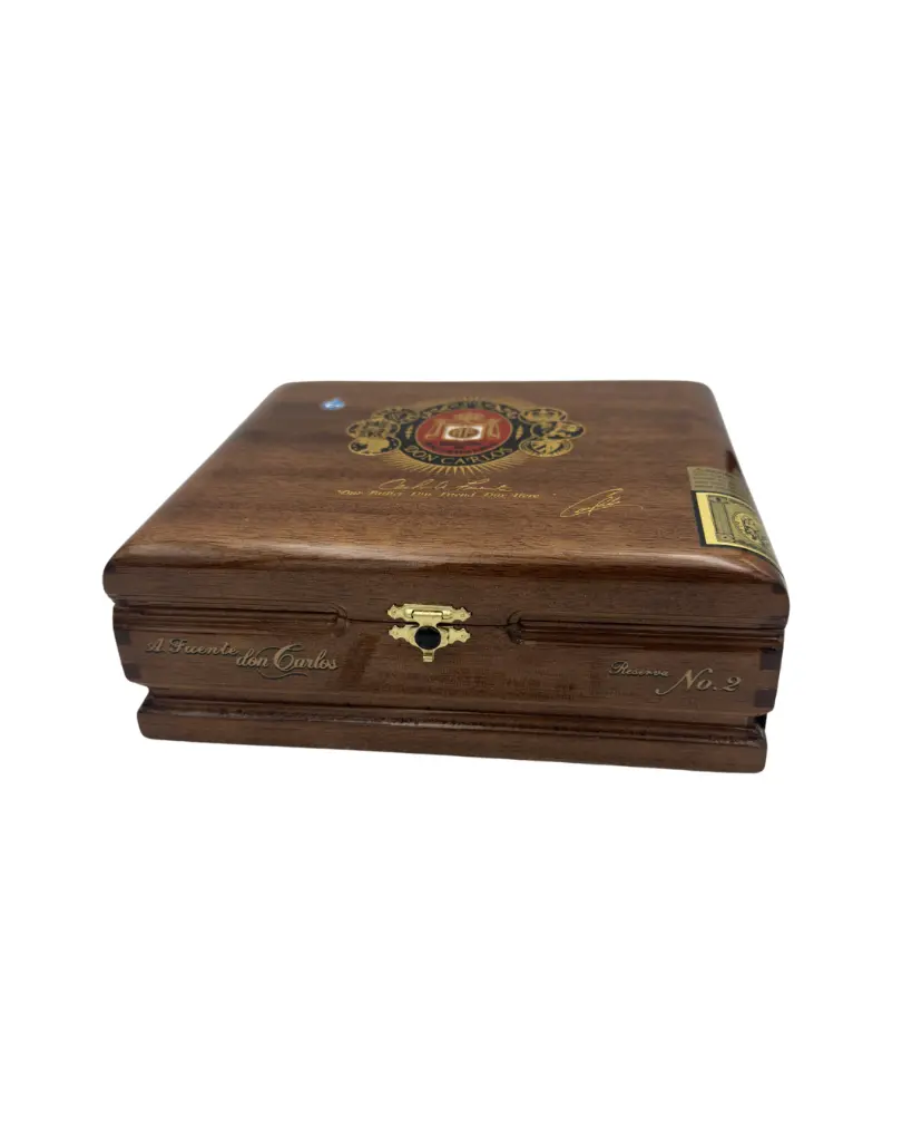 arturo-fuente-don-carlos-belicoso-cigar-box-closed.webp