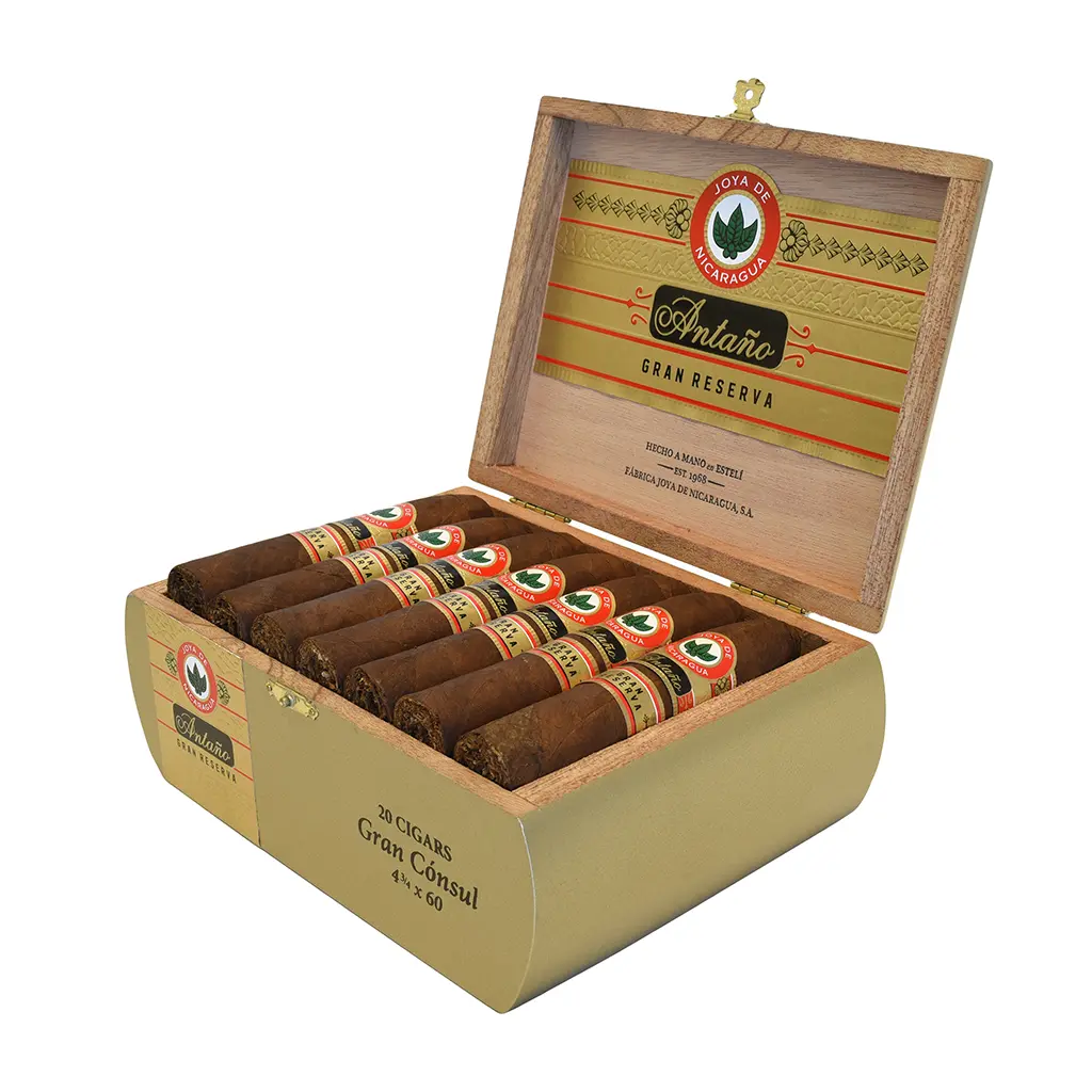 joya-de-nicaragua-antano-gran-reserva-gran-consul-box-open-display.webp