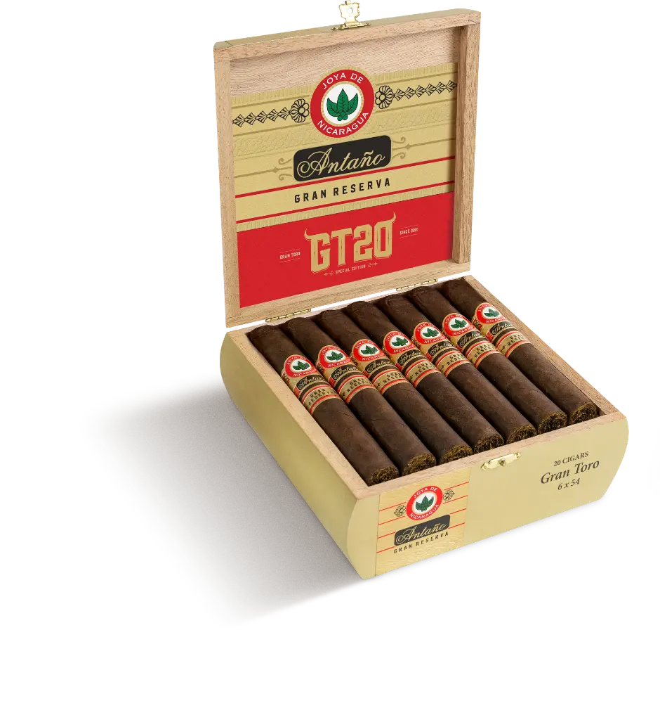 joya-de-nicaragua-antano-gran-reserva-gt20-gran-toro-box-open-display.webp