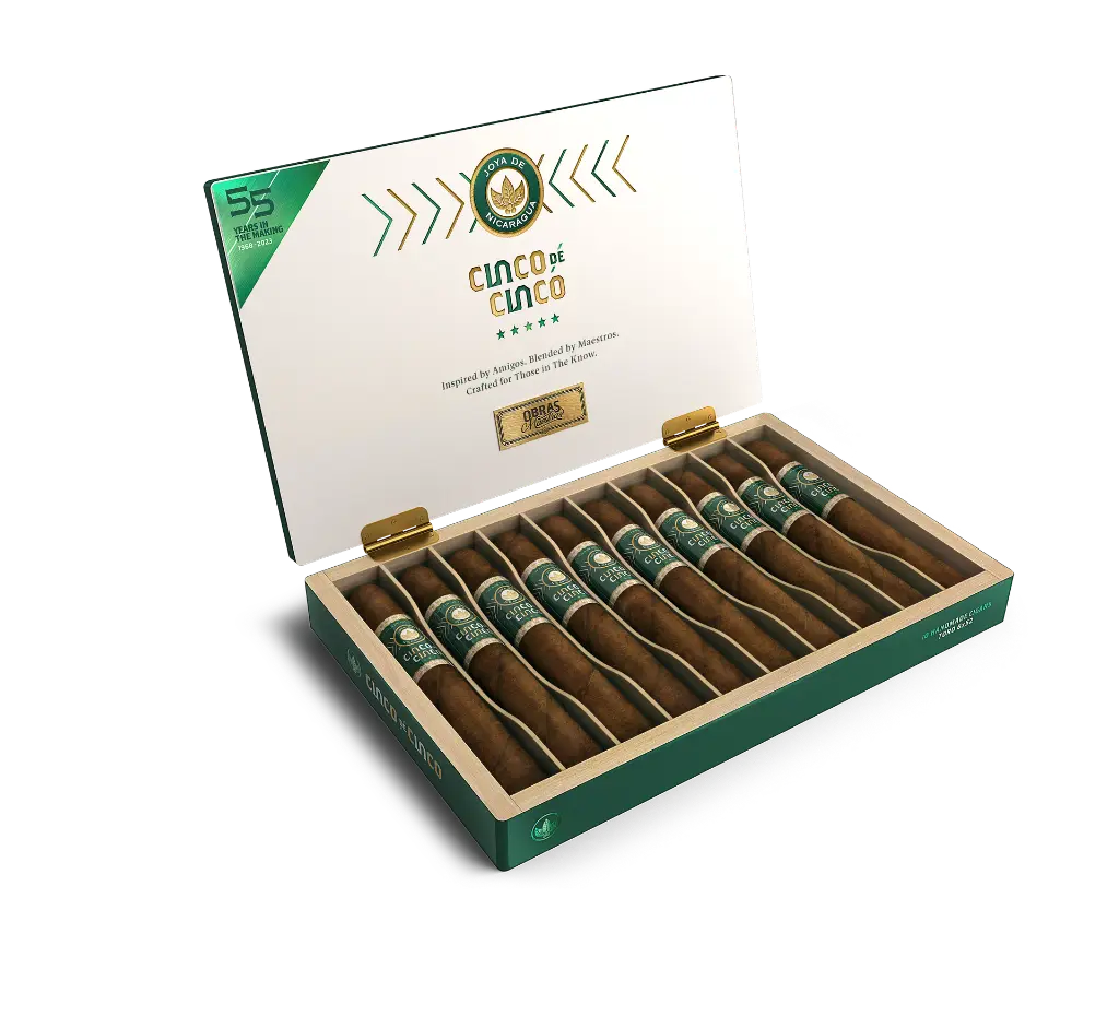 joya-de-nicaragua-cinco-de-cinco-robusto-gordo-box-open.webp