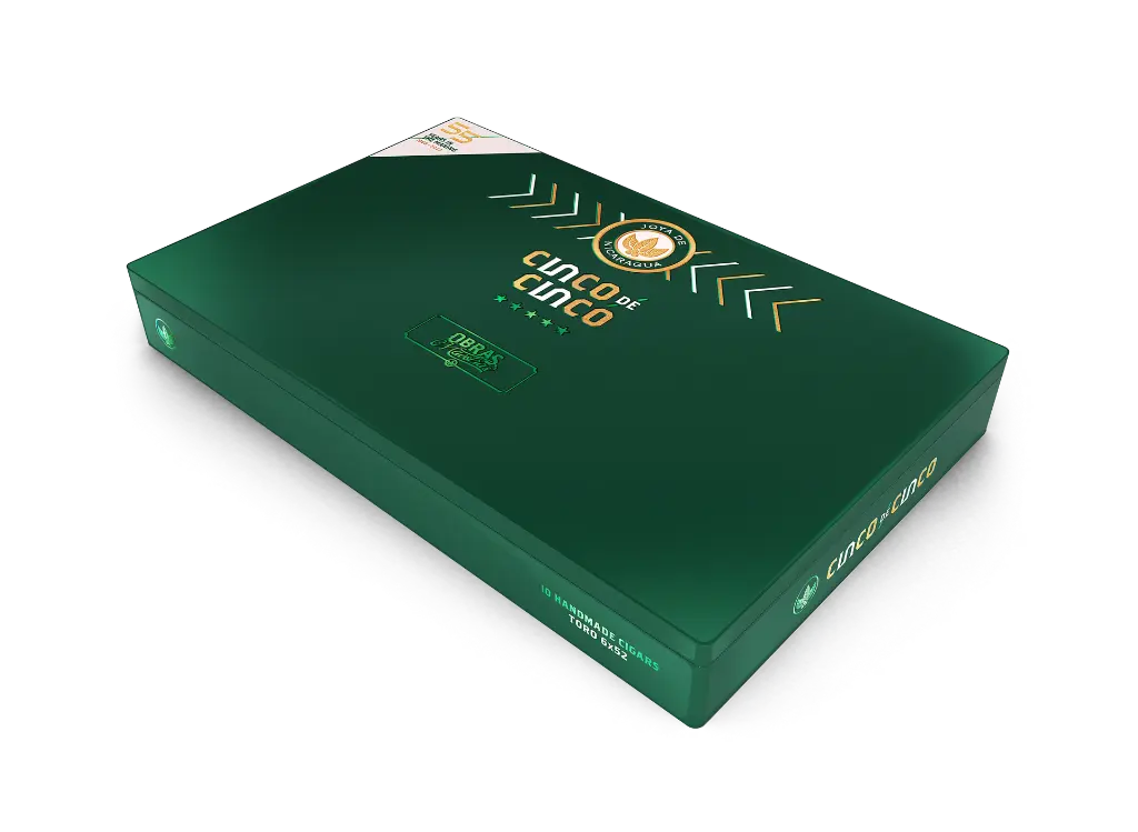 joya-de-nicaragua-cinco-de-cinco-toro-box-closed-angle.webp