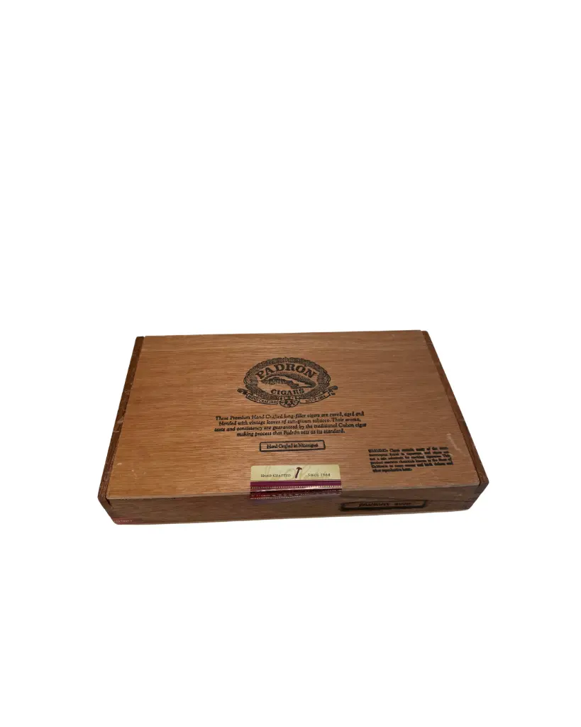 padron-series-6000-maduro-box-front (1).webp