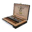 joya-de-nicaragua-cuatro-cinco-doble-robusto-box-open.webp