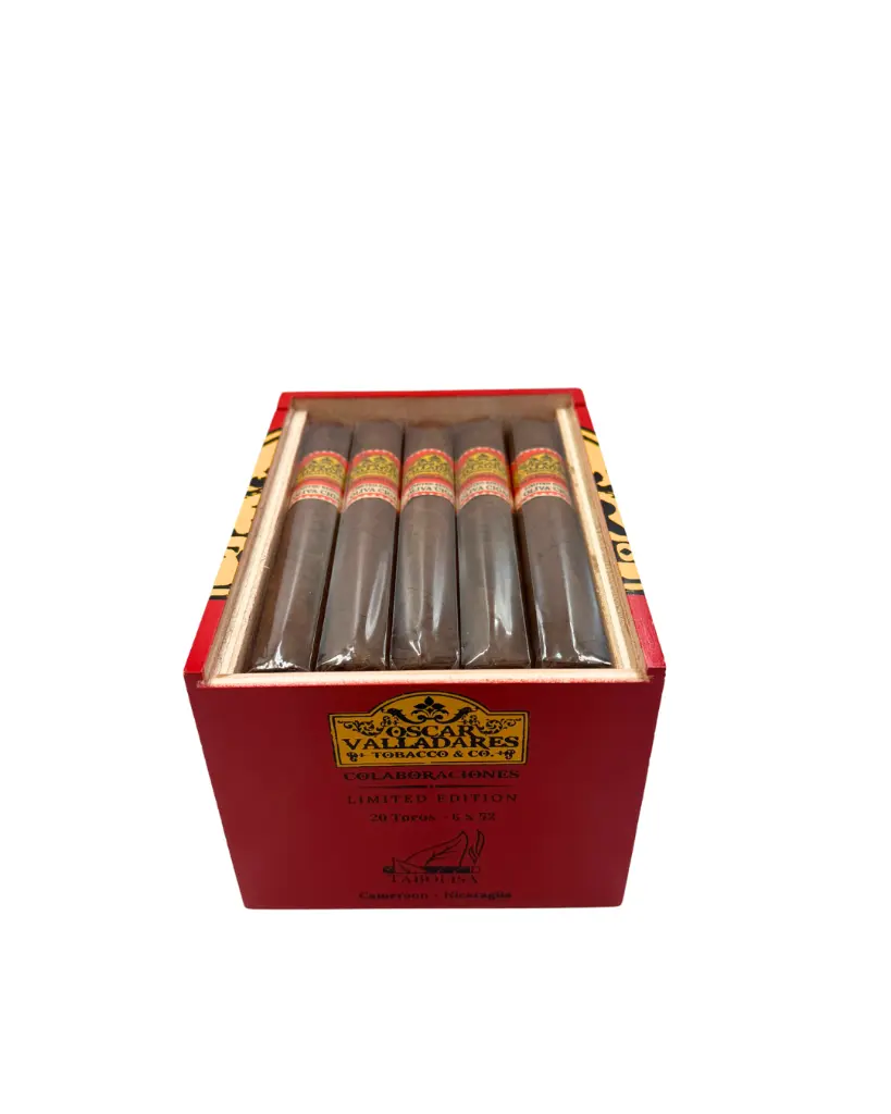 oscar-valladares-colaboraciones-oliva-toro-open-box-fr.webp