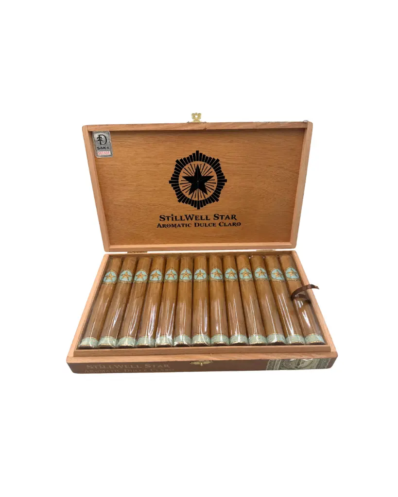stillwell-star-aromatic-dulce-claro-toro-open-box-angled.webp