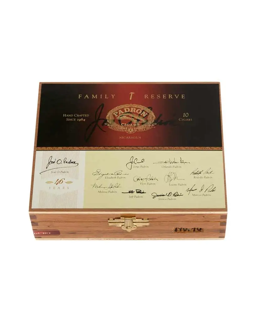 padron-family-reserve-46-maduro-closed-box.webp