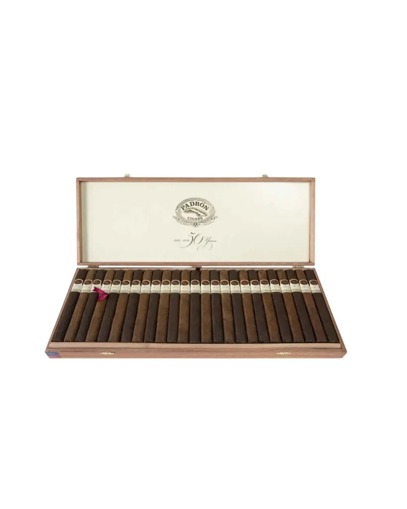 padron-50th-anniversary-natural-maduro-mix-open-box.png.webp