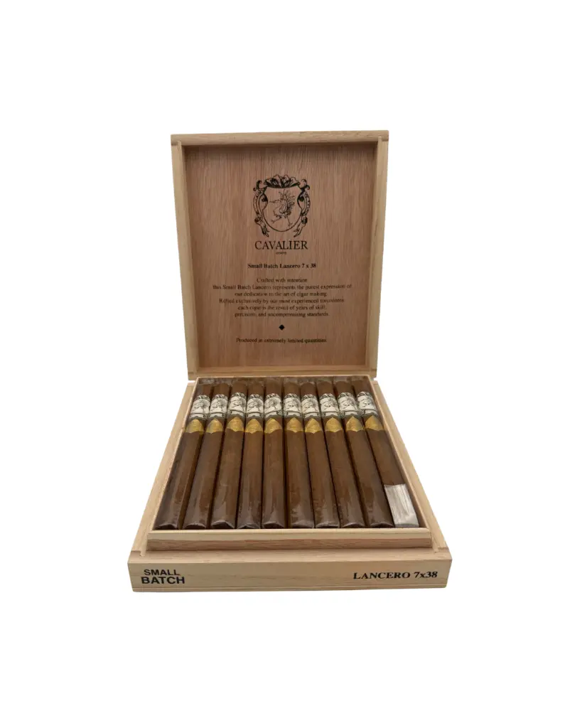 cavalier-small-batch-lancero-open-box-10-cigars.png.webp