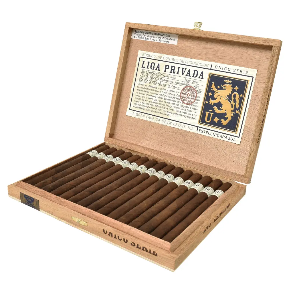 liga-privada-unico-l40-lancero-box-open.webp