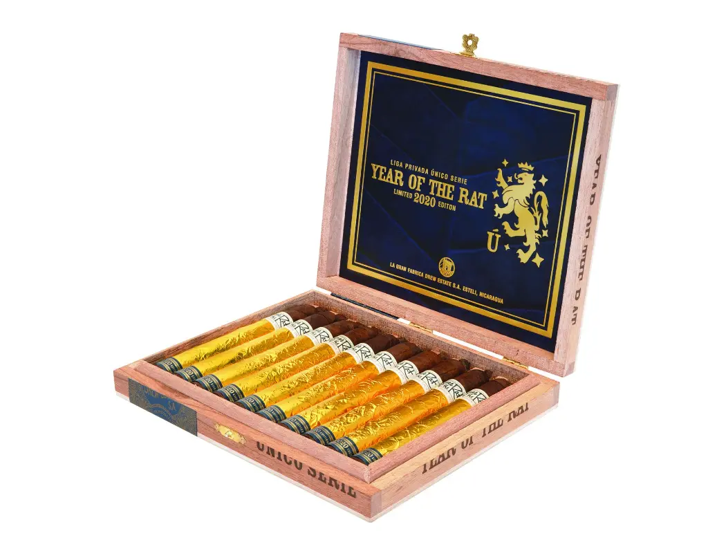 liga-privada-unico-year-of-the-rat-corona-gorda-box-open.webp