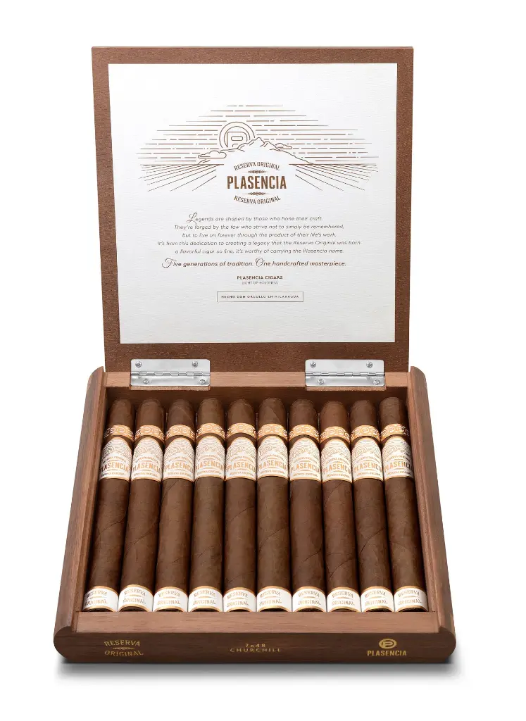 plasencia-reserva-original-churchill-box-open.webp