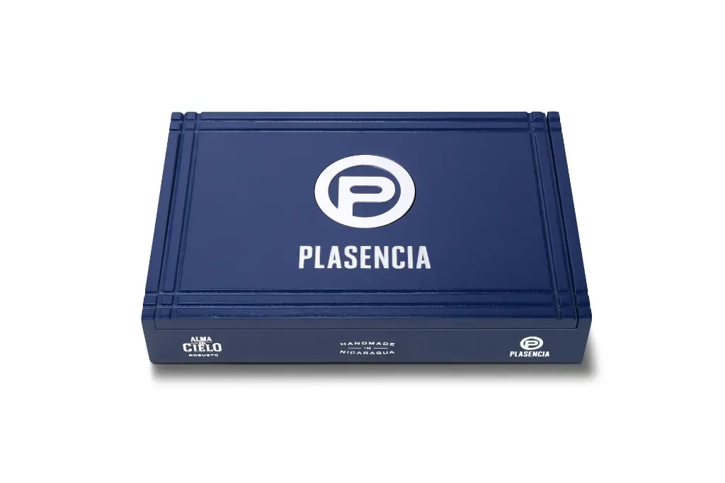 Alma Del Cielo Celeste HR box closed_white.webp