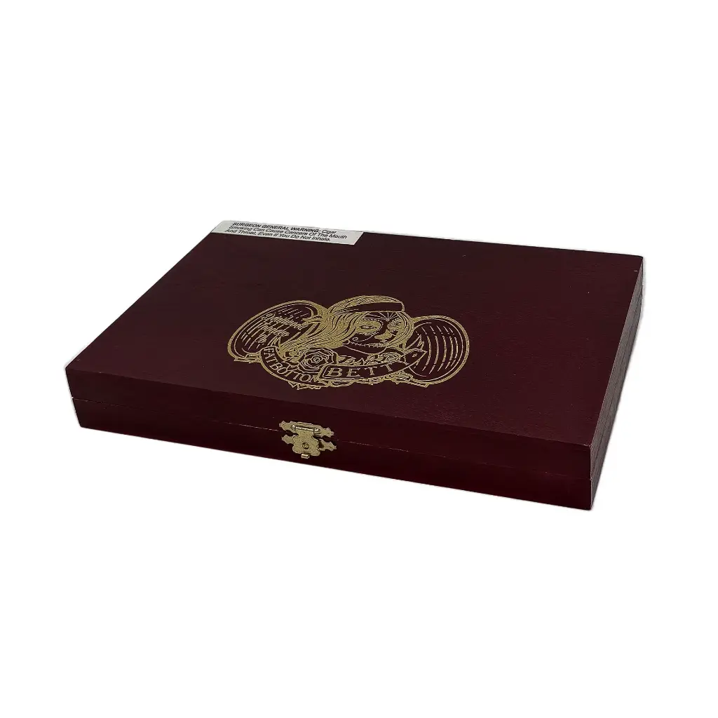 deadwood-fat-bottom-betty-robusto-box-closed.webp