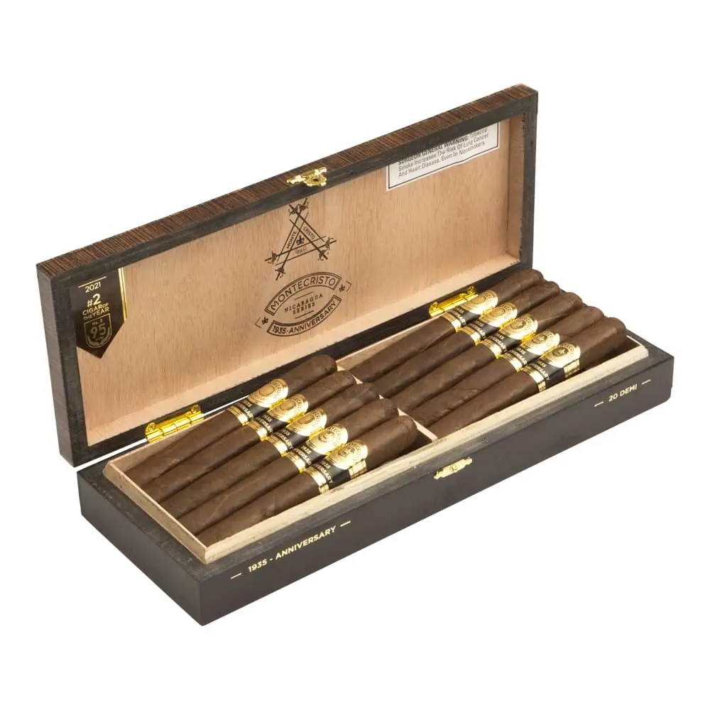 montecristo-1935-anniversary-demi-open-box.jpg.webp