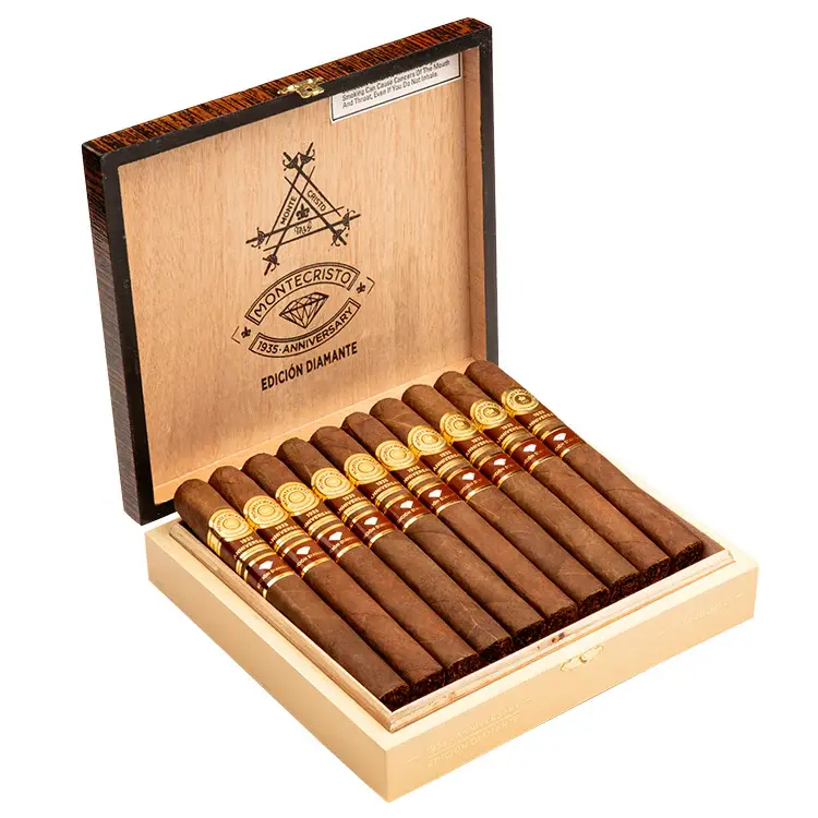 montecristo-1935-anniversary-edicion-diamante-churchill-box-open.webp.webp