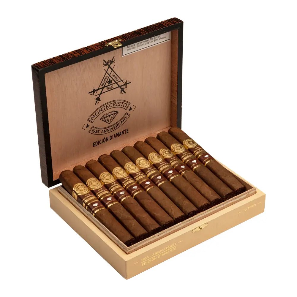 montecristo-1935-anniversary-edicion-diamante-toro-box-open.webp
