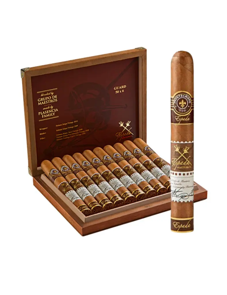 montecristo-espada-quillion-box-open-with-cigar.webp