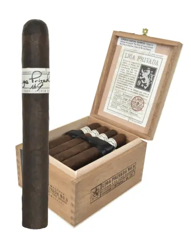 Liga Privada No. 9 Toro 